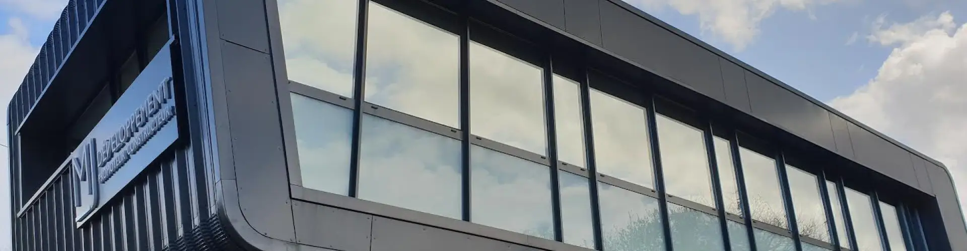 Film protection solaire à Peyrehorade - Vertical Concept Films